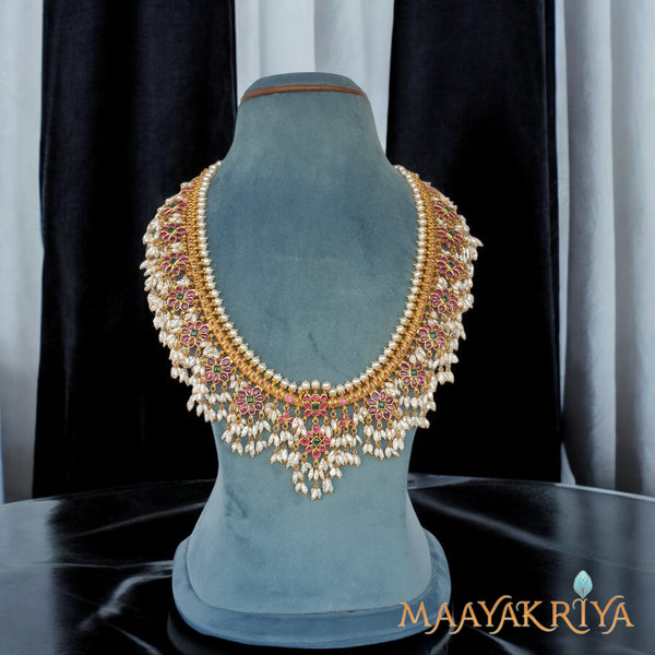 Chandrapushpam Guttapusalu Necklace Set