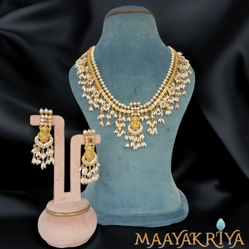 Pushpadharini Guttapusalu Necklace Set