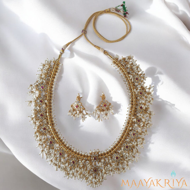 Vajrapushpa Guttapusalu Necklace Set