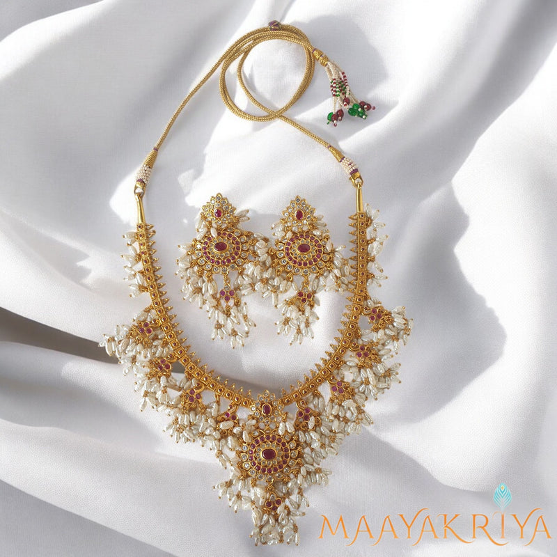 Gandharvahaar Guttapusalu Necklace Set