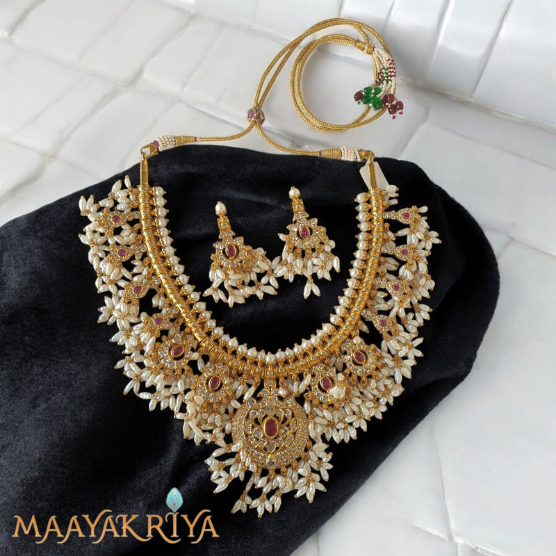 Rajathakusuma Guttapusalu Necklace Set