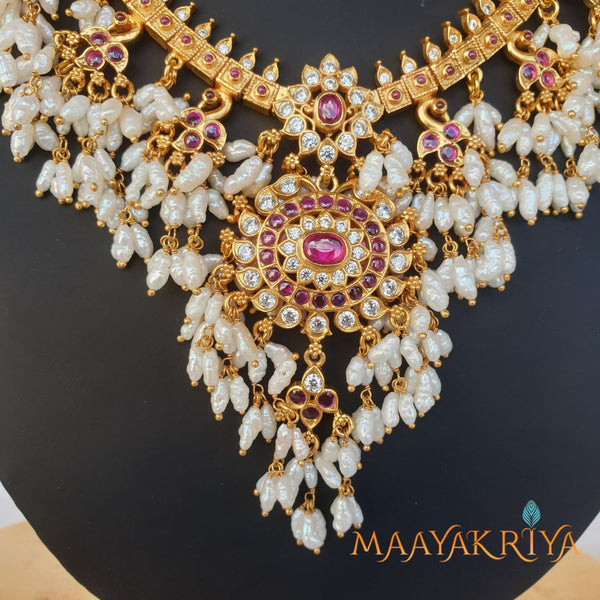 Gandharvahaar Guttapusalu Necklace Set