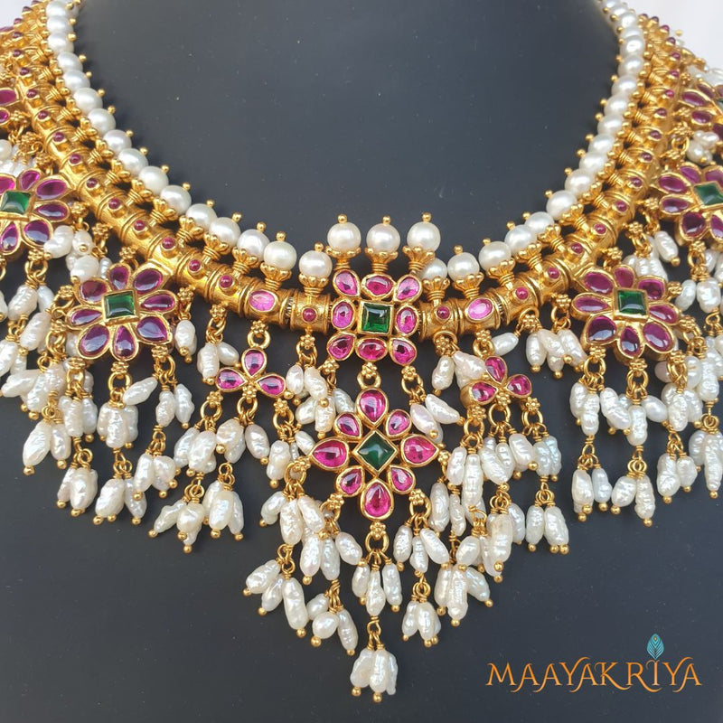 Muktamala Guttapusalu Necklace Set