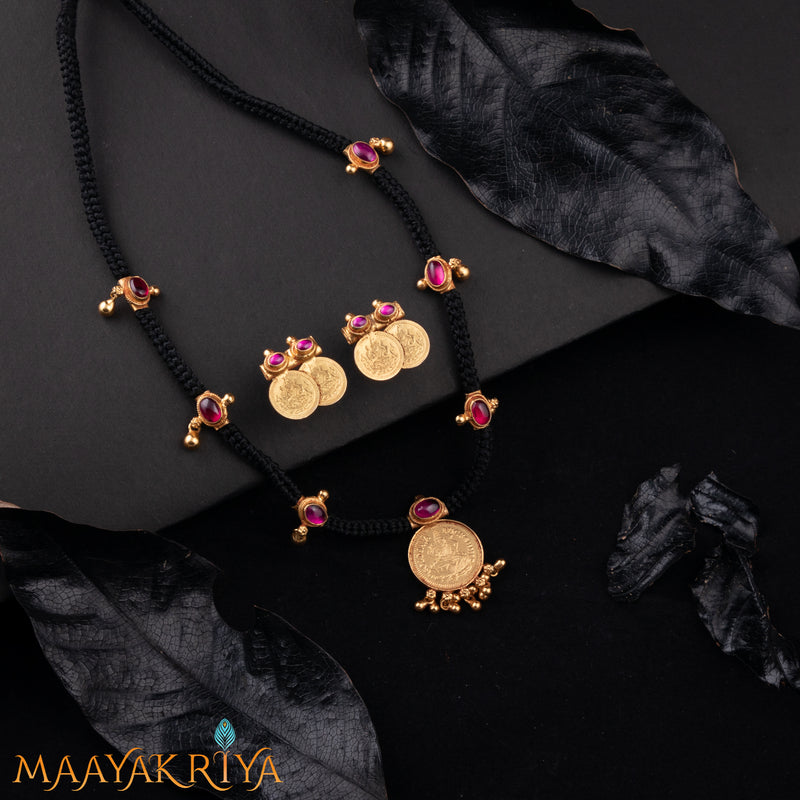 Lakshmikasu Necklace Set